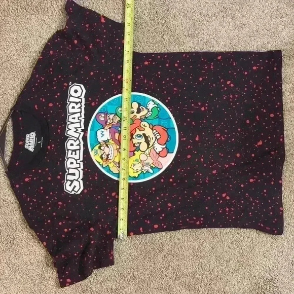 Super Mario T-shirt, black and red, size large - Picture 6 of 6